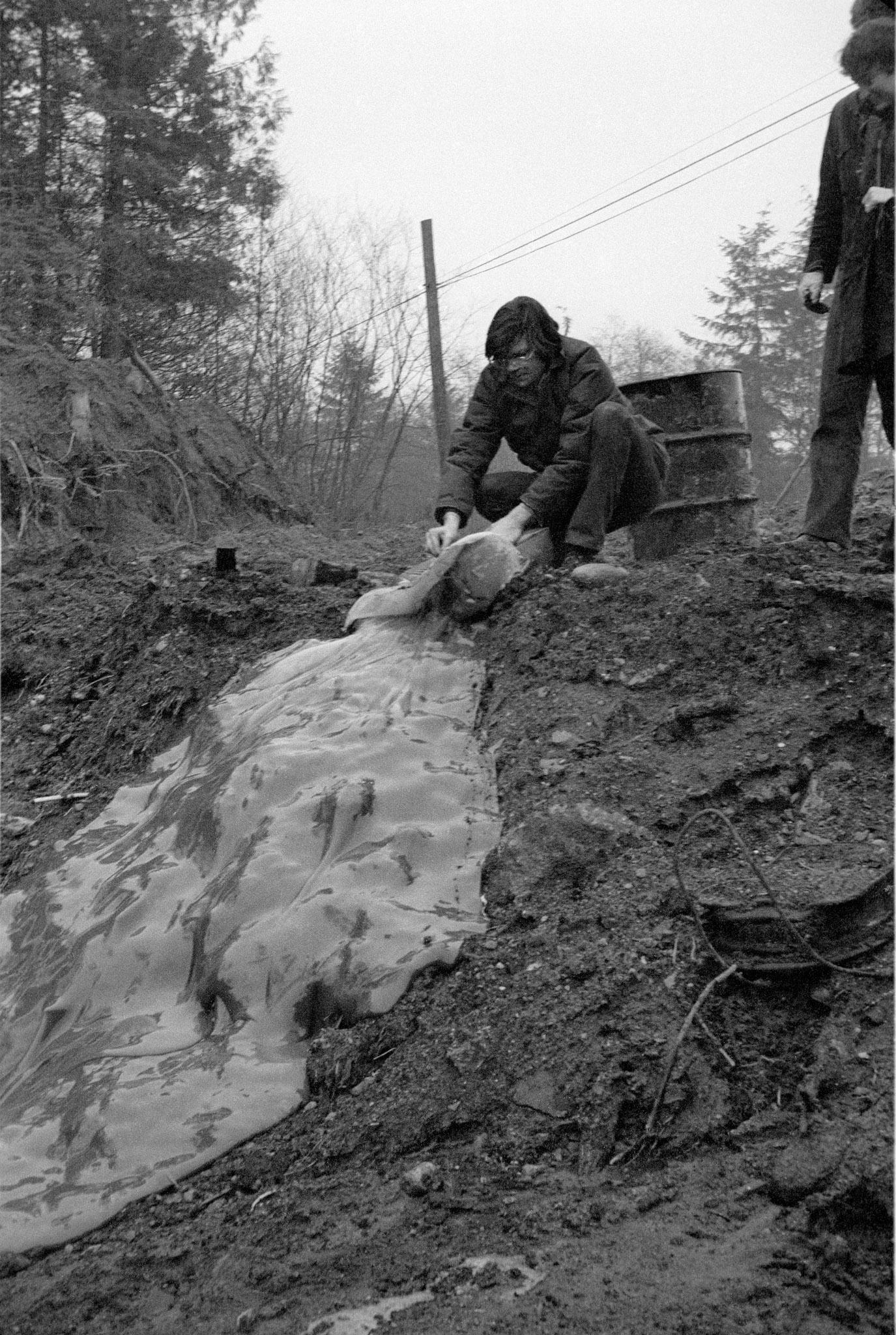 Glue Pour Holt Smithson Foundation